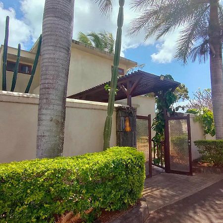 Grand Bay Suites Exterior foto