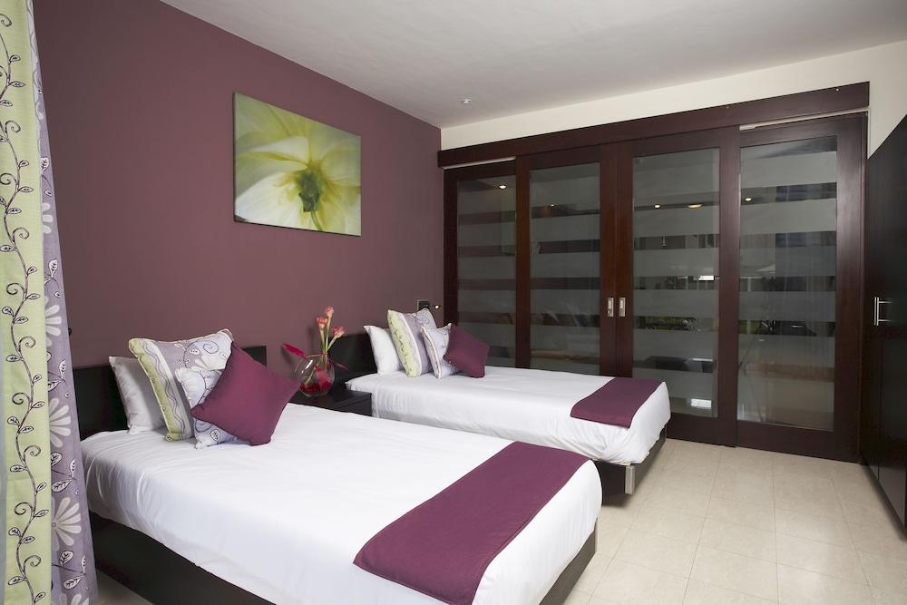 Grand Bay Suites Exterior foto