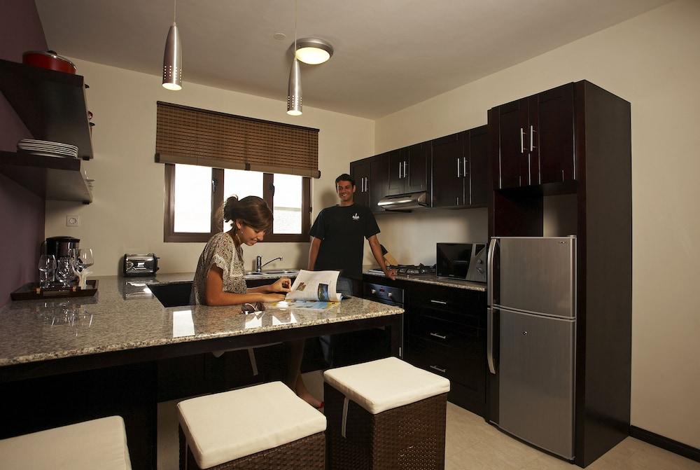 Grand Bay Suites Exterior foto