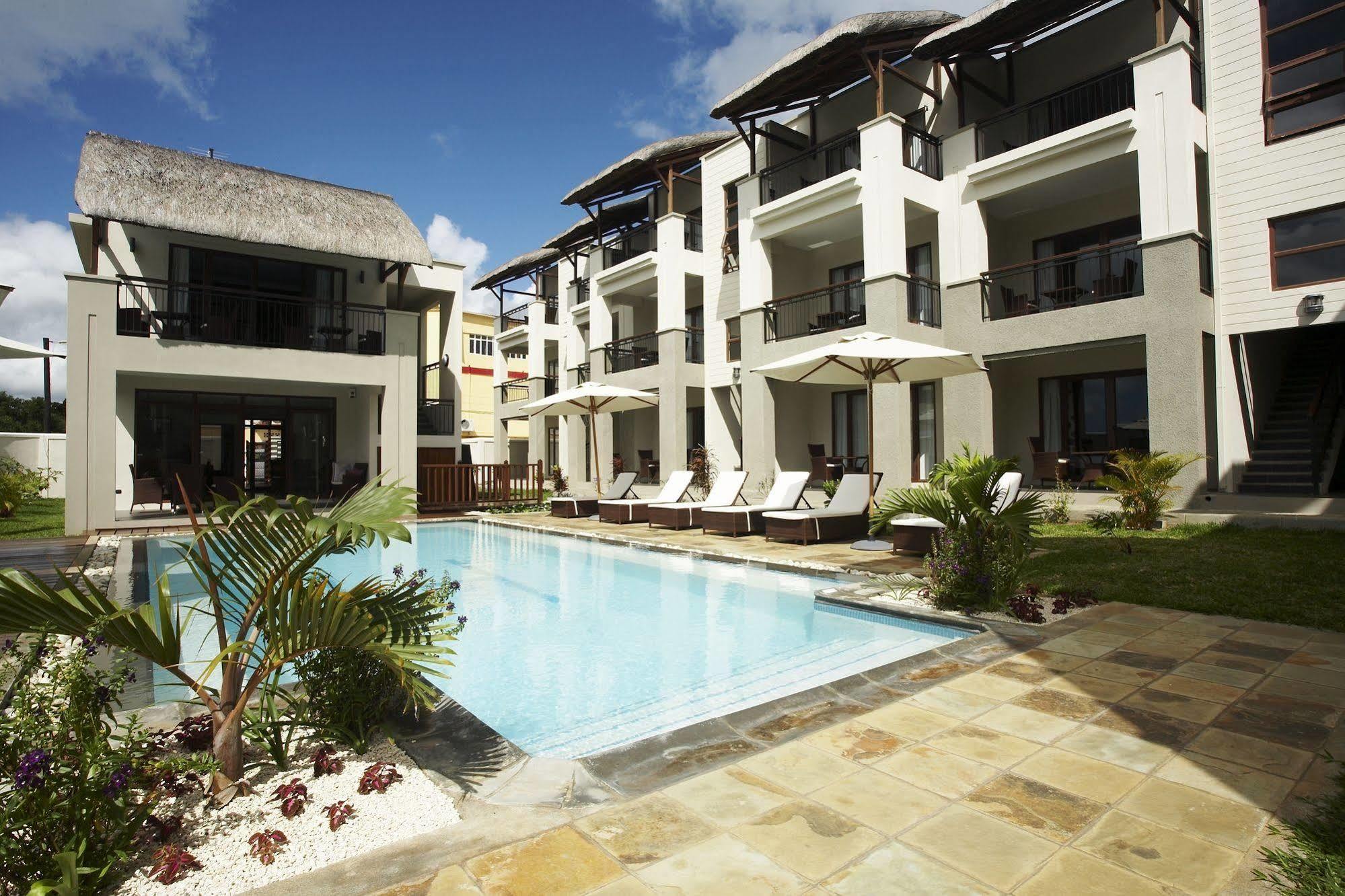 Grand Bay Suites Exterior foto