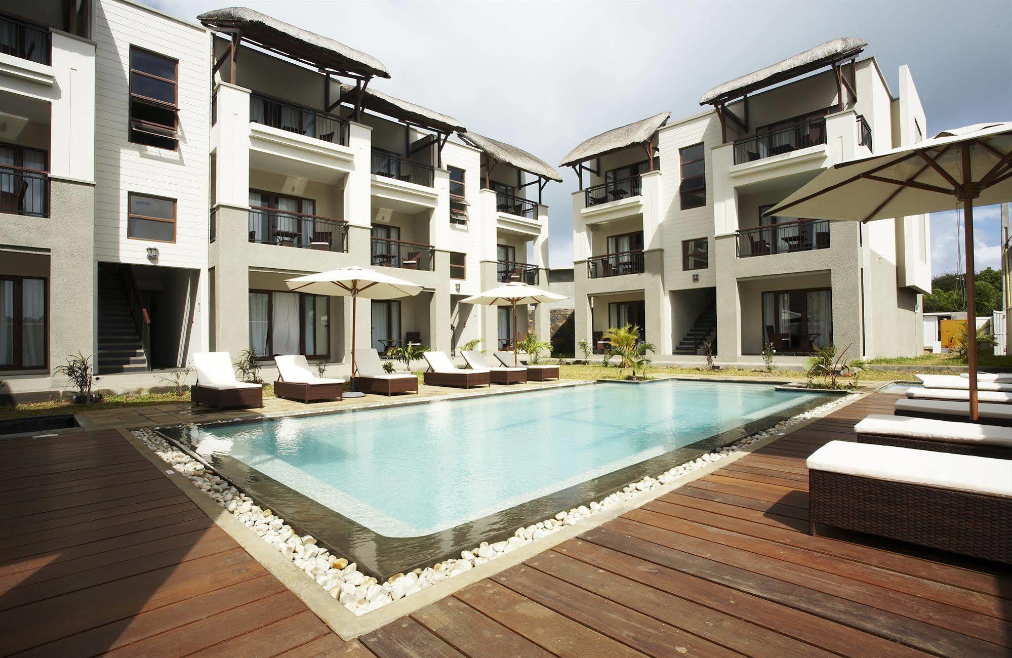 Grand Bay Suites Exterior foto